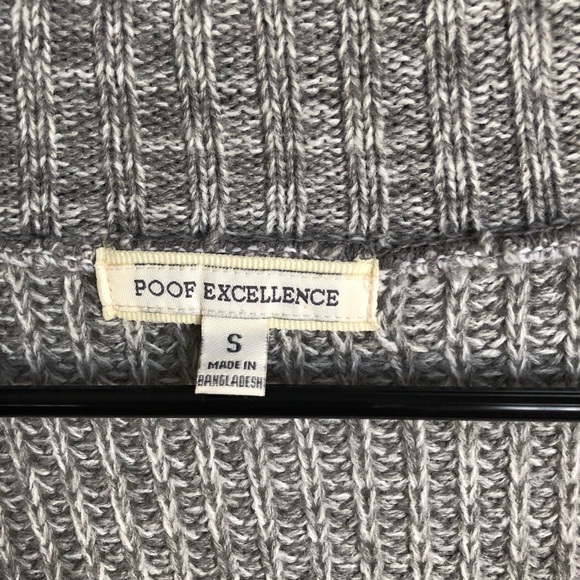 STYLIN’ SWEATER ❄️😍 - Picture 2 of 7